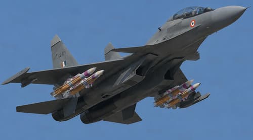 Su-30MKI con misiles Rudram-3