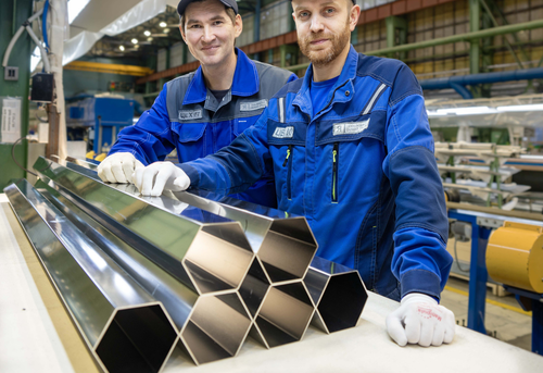 Seamless hexagonal zirconium tubes for small modular reactors