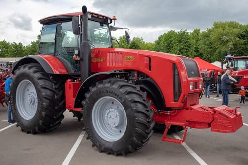 BELARUS 3522 con motor