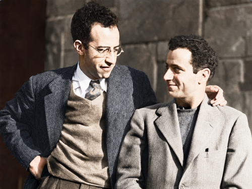 Alfred Sarant (Filipp Staros) y Joel Barr (Iozef Berg)