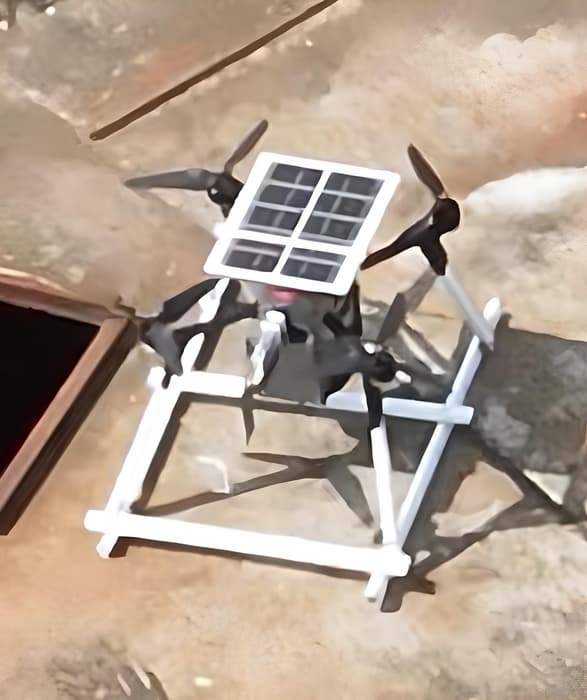"Waiting drone" with a solar panel