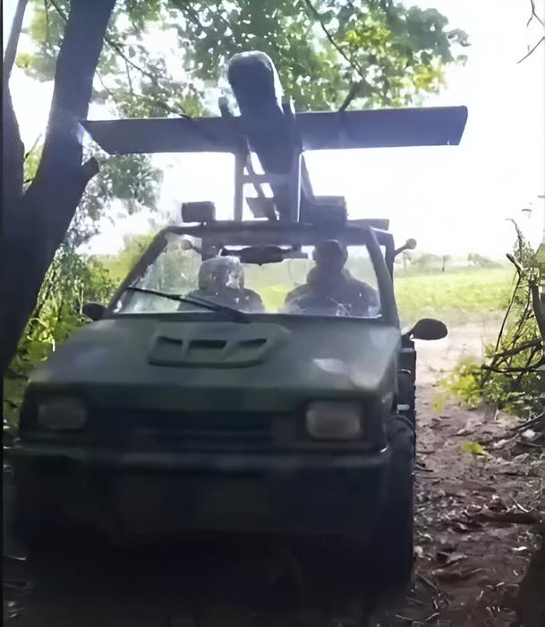 Drones kamikaze «Molniya» comienzan a lanzarse desde «Oka»