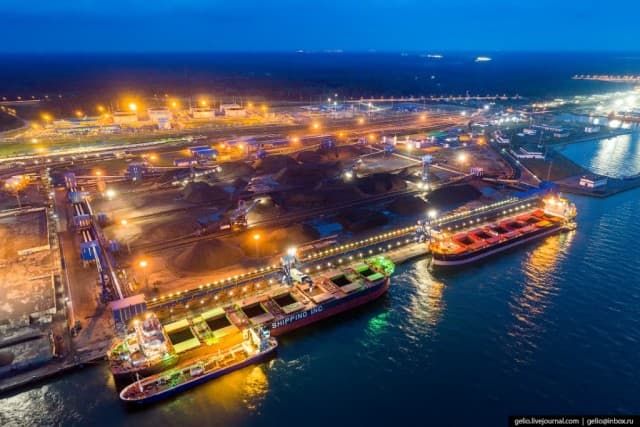 Морской порт Усть-Луга