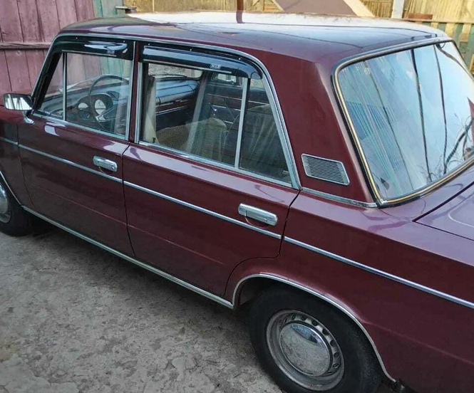 VAZ-2103