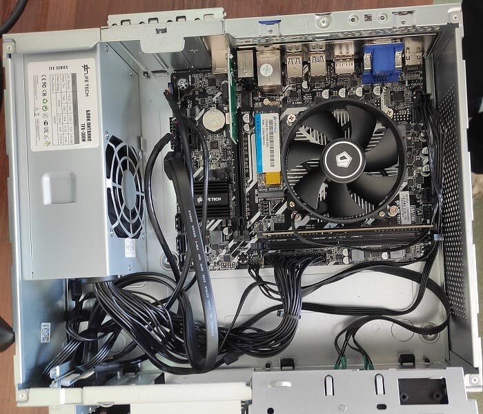 Системный блок Life Tech, поставленный в больницы Воронежа с платой и SSD Life Tech. Юридическое лицо Life Tech - ООО «РС групп»