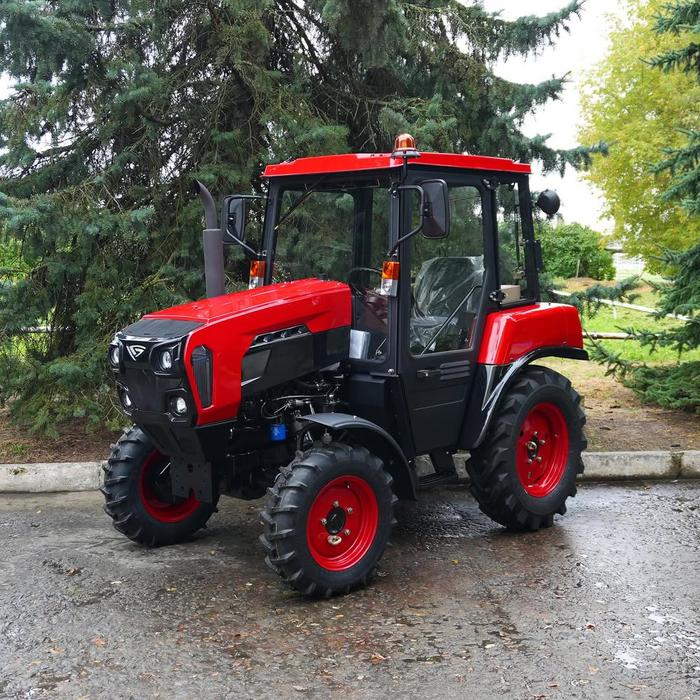 BELARUS-320.4M tractor
