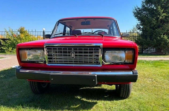 VAZ-2107 with a rotary engine<br>