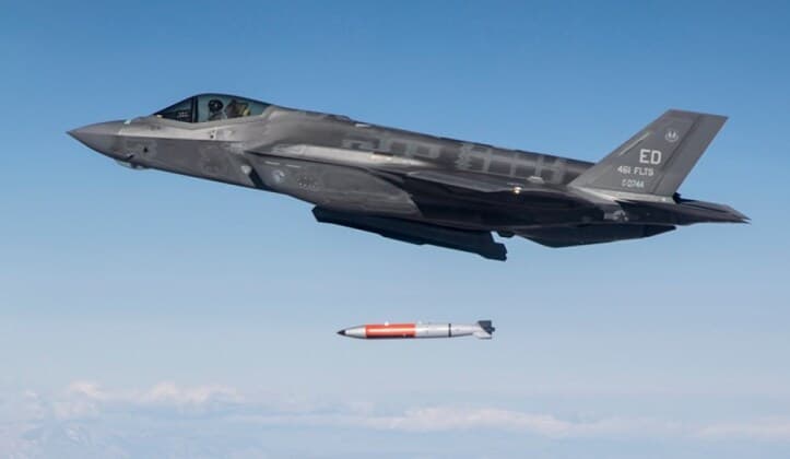 F-35 dropping a B61 training nuclear bomb