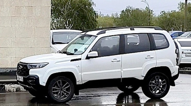 &nbsp;Lada Niva Travel