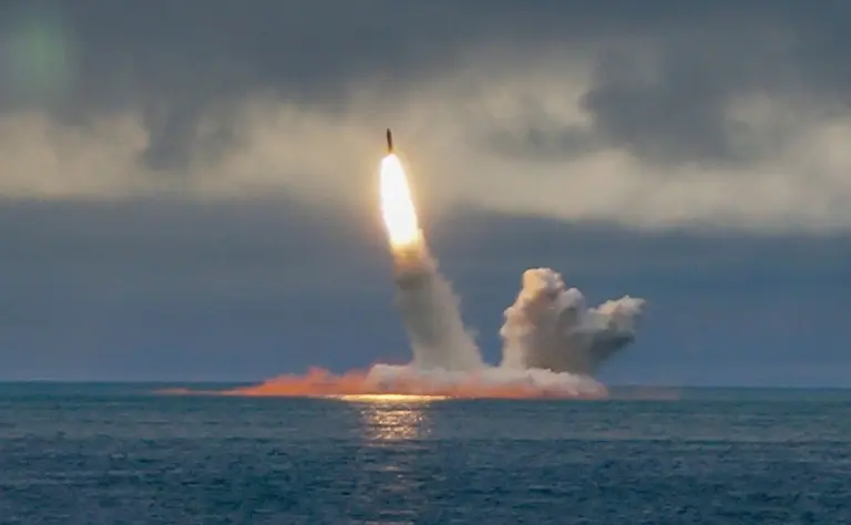 запуск Р-30 «Булава»