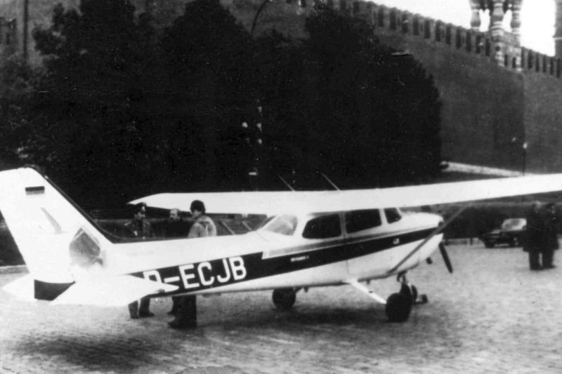 Cessna 172 Матиаса Руста на Красной Площади