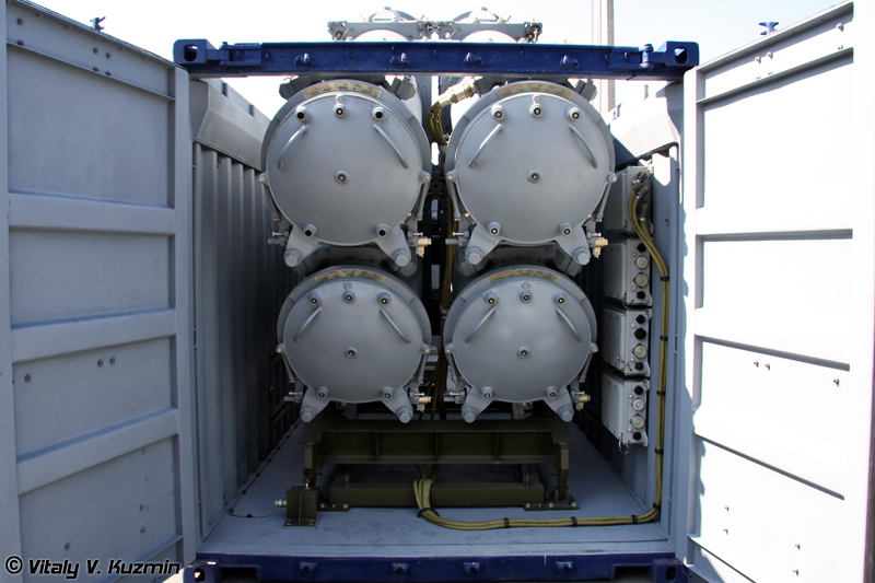 Пусковая установка контейнерного комплекса Club-K с противокорабельными ракетами Х-35УЭ, размещённого в 20-футовом ISO-контейнере