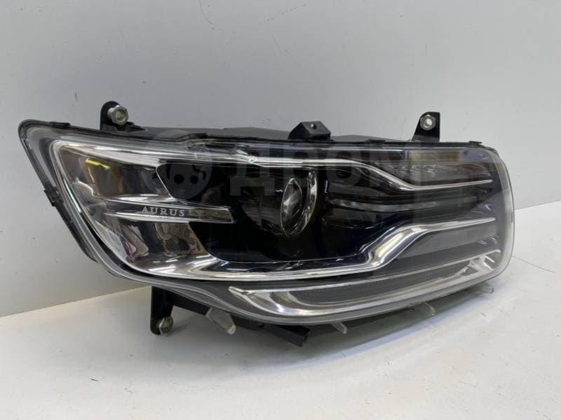 Headlight of the Aurus Komendant car