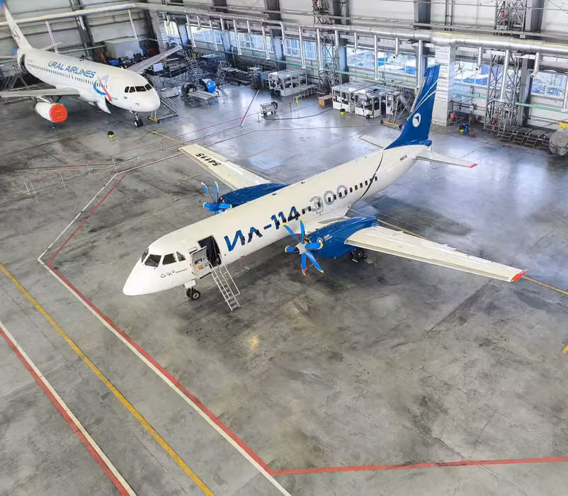Il-114-300