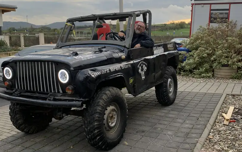 UAZ-469