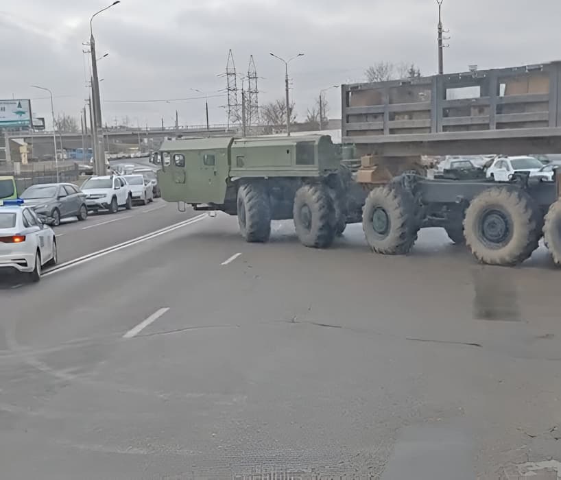 Alleged chassis of the MRBM "Oreshnik"