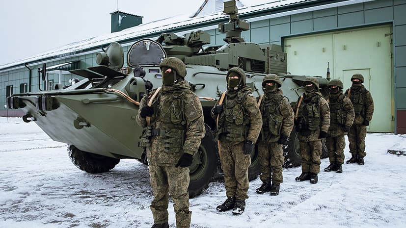 Экипаж и десант противодиверсионной&nbsp;машины «Тайфун-М» 