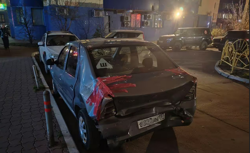 Разбитый автомобиль<br>