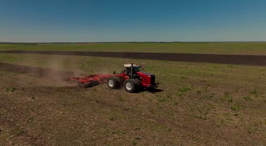 Трактор «Ростсельмаш 2400»