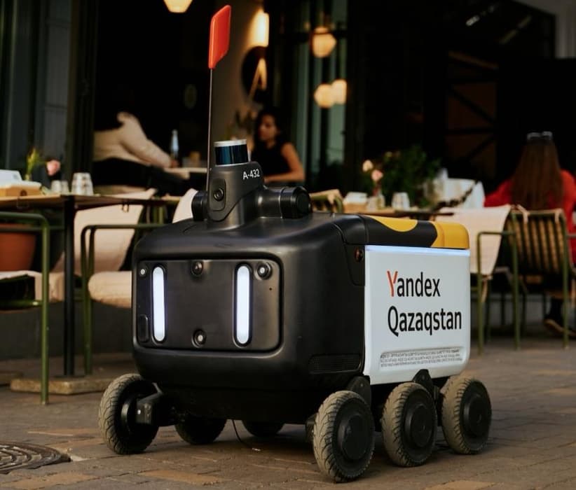 Робот-доставщик Yandex Qazaqstan