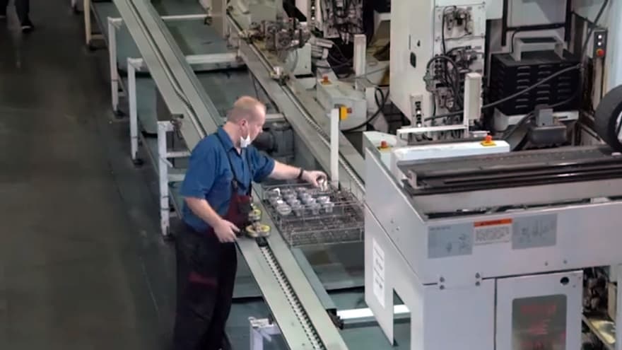 More than three hundred people will receive jobs<br>