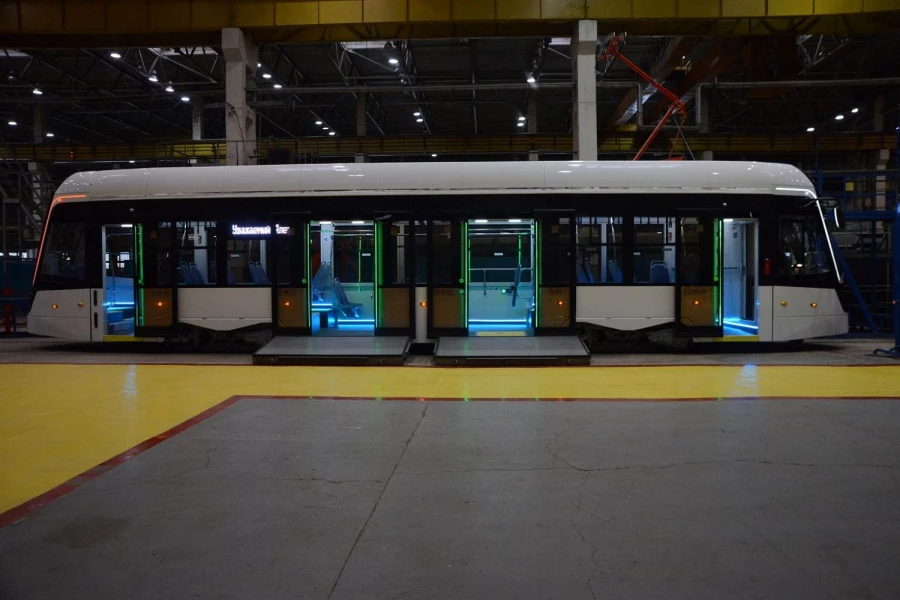 трамвай 71-415М