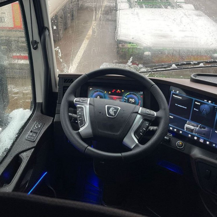 улучшенный интерьер машины