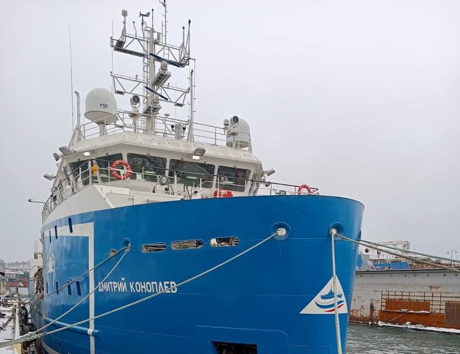 Crabber "Dmitry Konoplev"