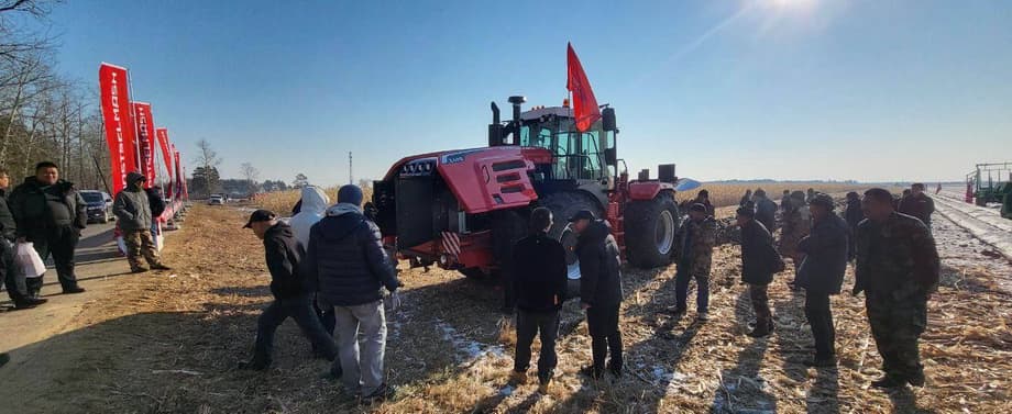 Tractor Rostselmash 2400