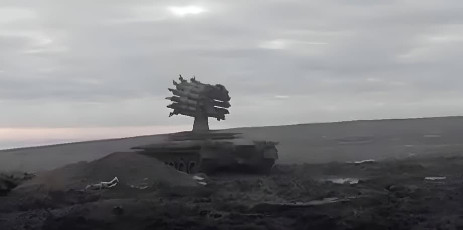 RBU-6000 "Smerch-2" on a T-80 tank