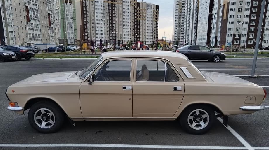 ГАЗ-24-10