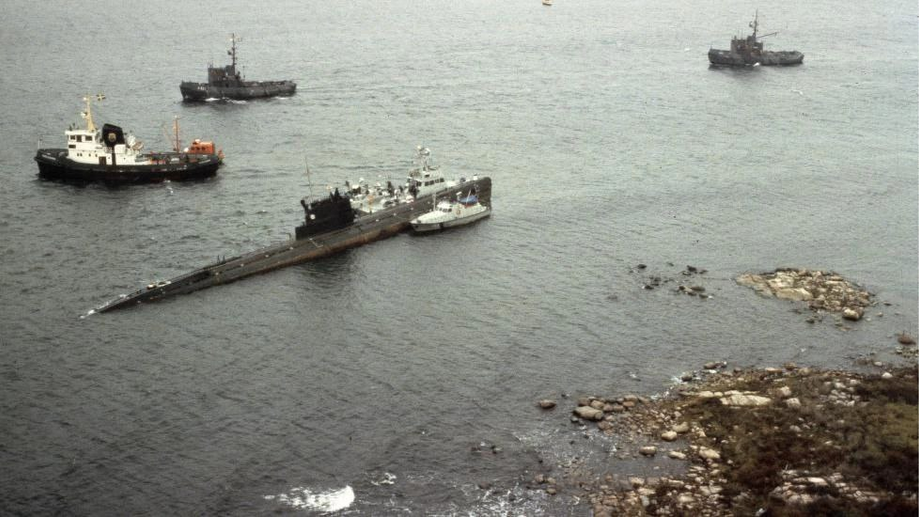 С-363 на мели у базы ВМФ Карлскруна