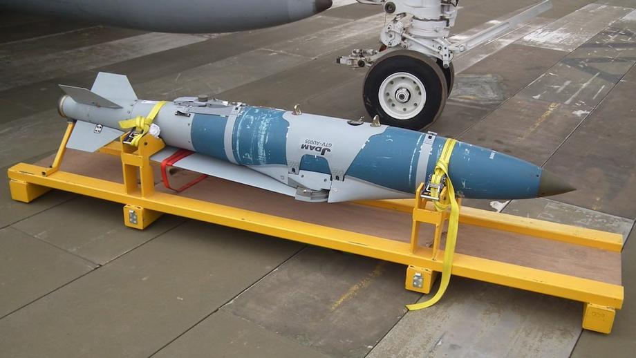 Bomba aérea planeadora JDAM