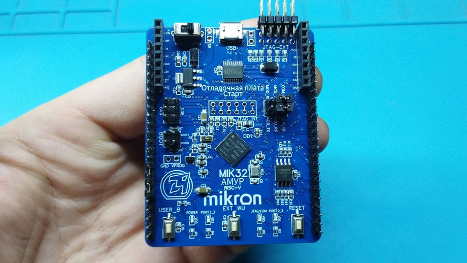 MIK32 "Amur" microcontroller
