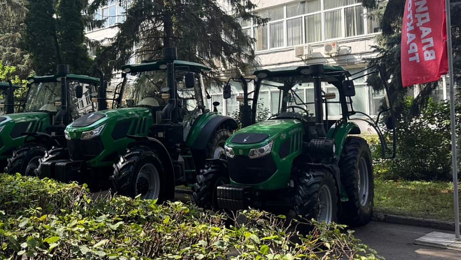 Agroapollo tractor