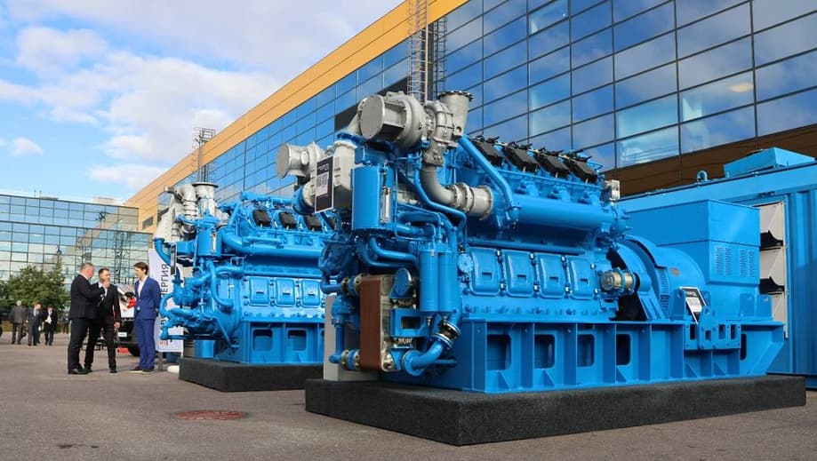 Full-scale models of 1-9GMG and 17-36DG engine-generators