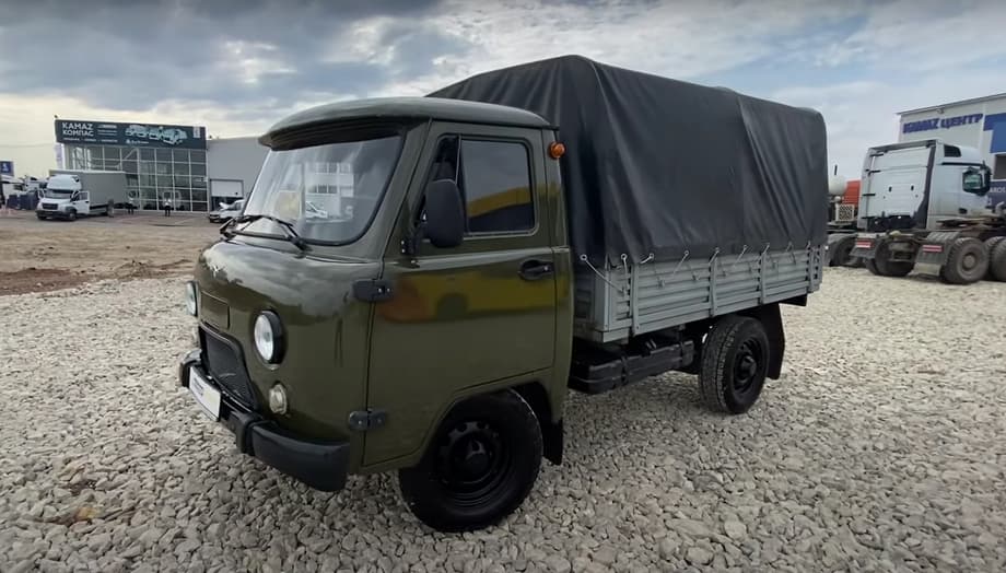UAZ-3303