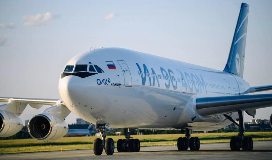 Il-96-400