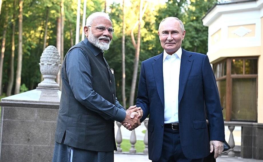 El primer ministro de India, Narendra Modi, en una reunión con el presidente de Rusia, Vladimir Putin, en Moscú