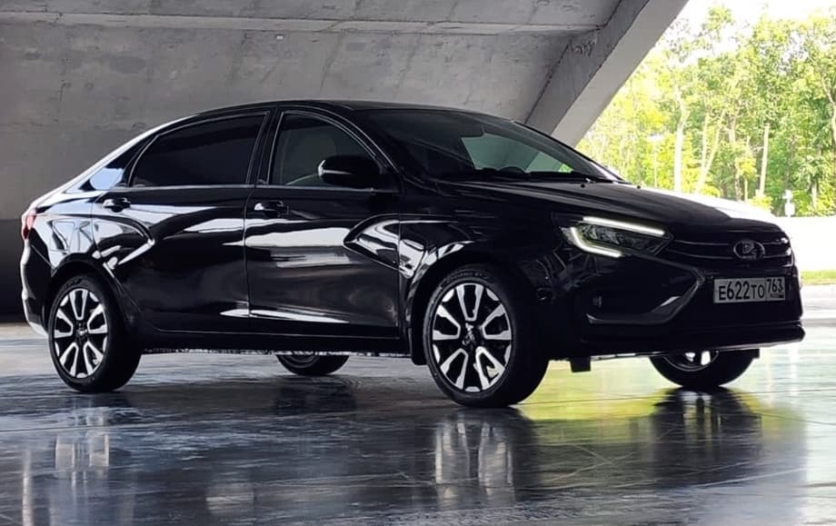 Lada Aura