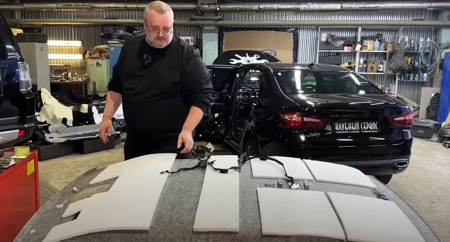 кадры разбора автомобиля Lada Aura