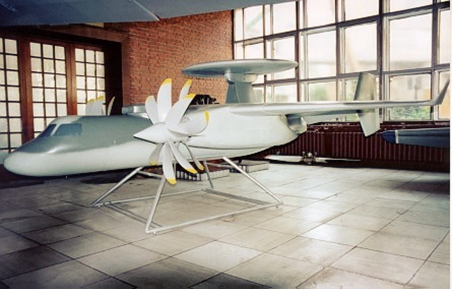 Макет Як-44