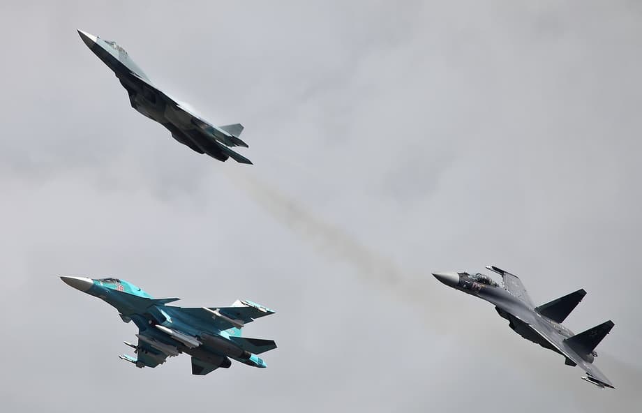 Су-34, Су-35С и Т-50 
