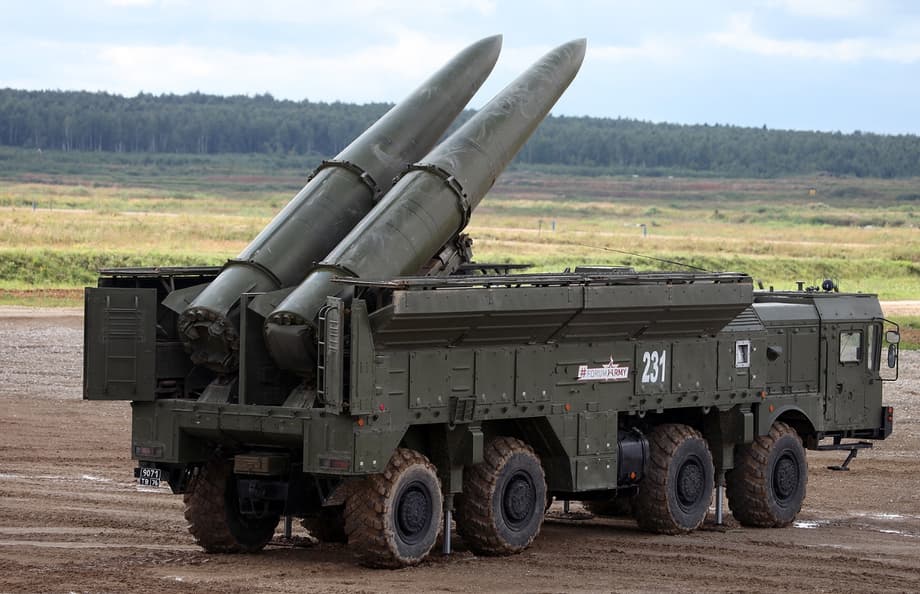 Самоходная пусковая установка&nbsp;9П78-1 ОТРК 9К720 «Искандер-М» с ракетами 9М723К5