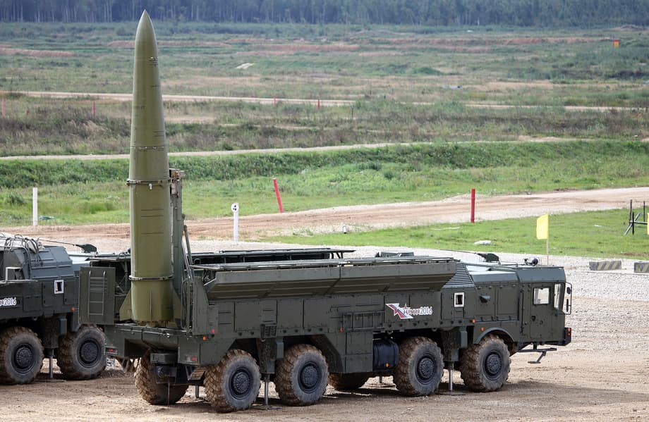 "Iskander-M" en la base MZKT-7930