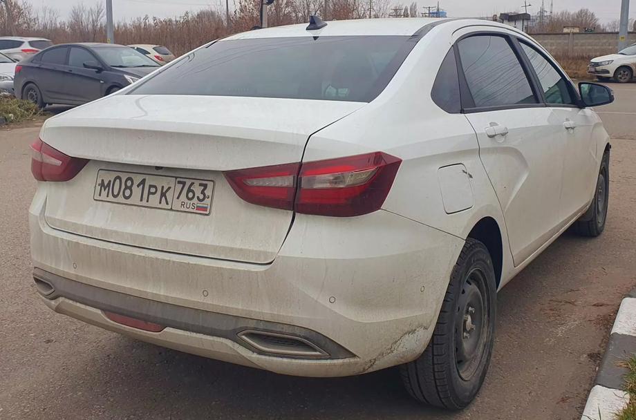 Lada Aura<br>