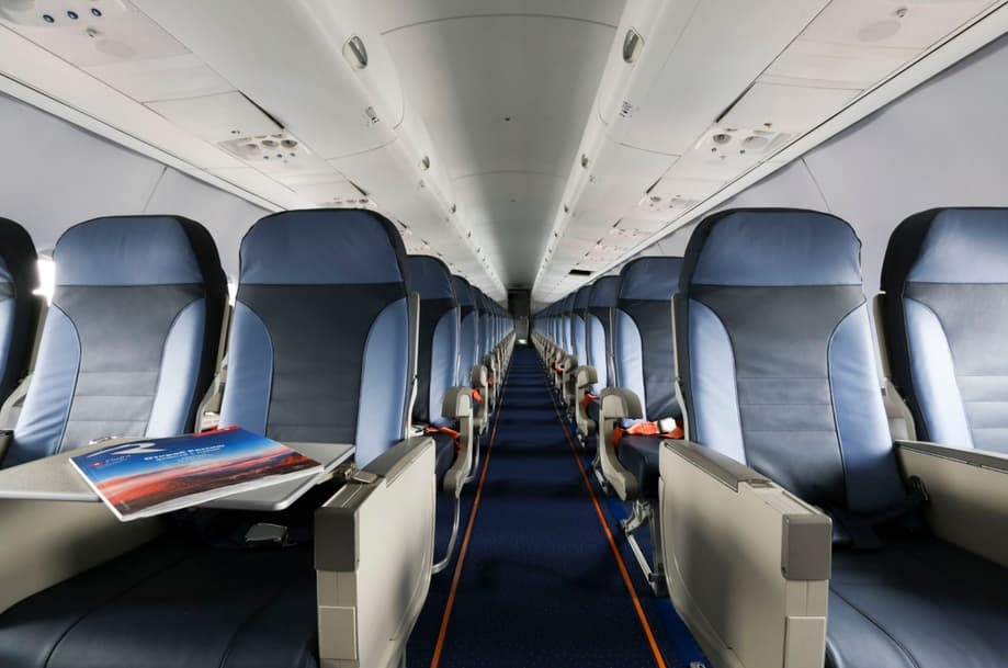Салон SSJ-100