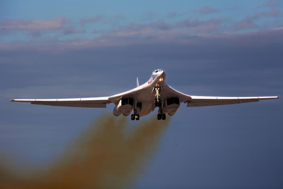 Ту-160