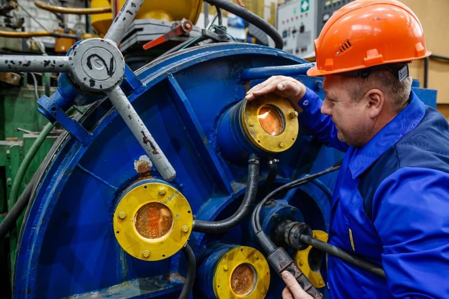 Production of equipment for nuclear power plant machine rooms
