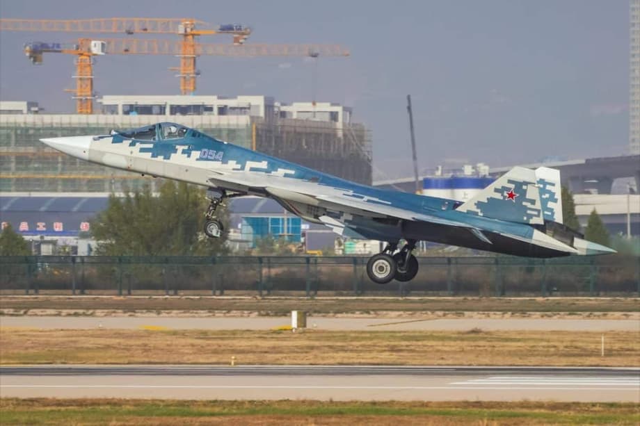 El Su-57 llega a China